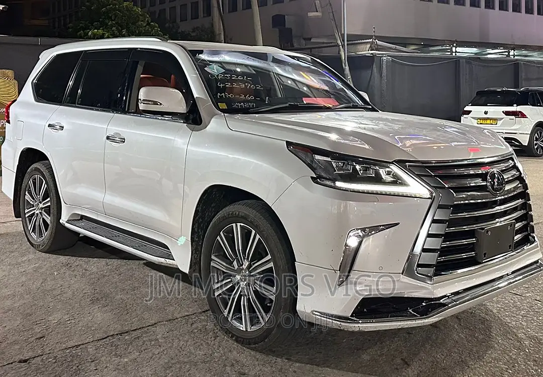 Lexus LX 2017 Pearl