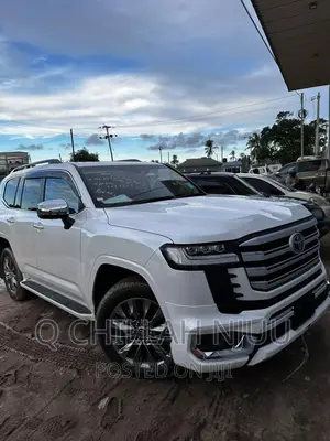 Toyota Land Cruiser 2023 Pearl