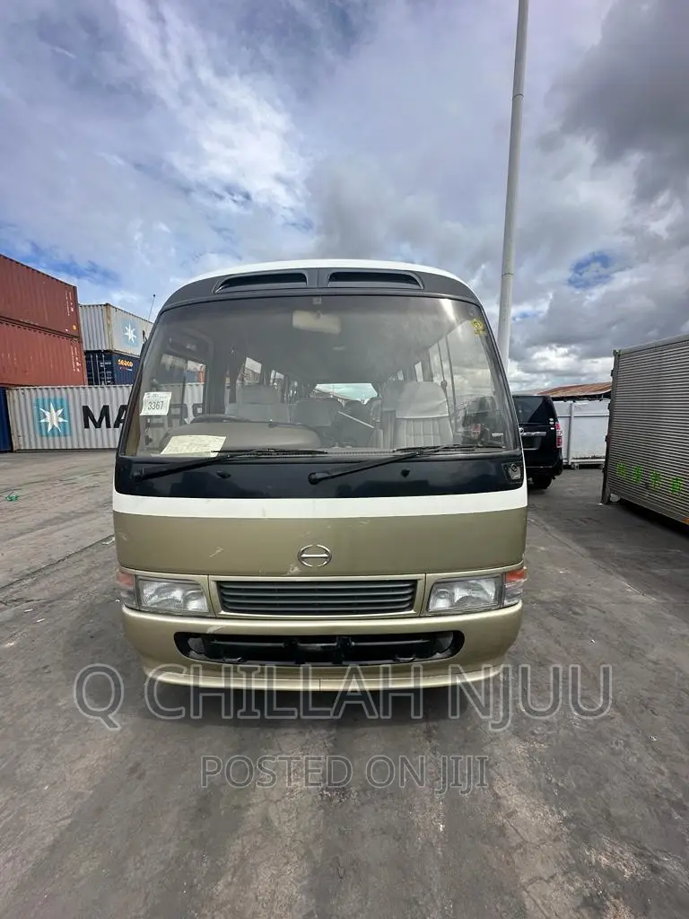 Toyota Coaster 2000 Gold