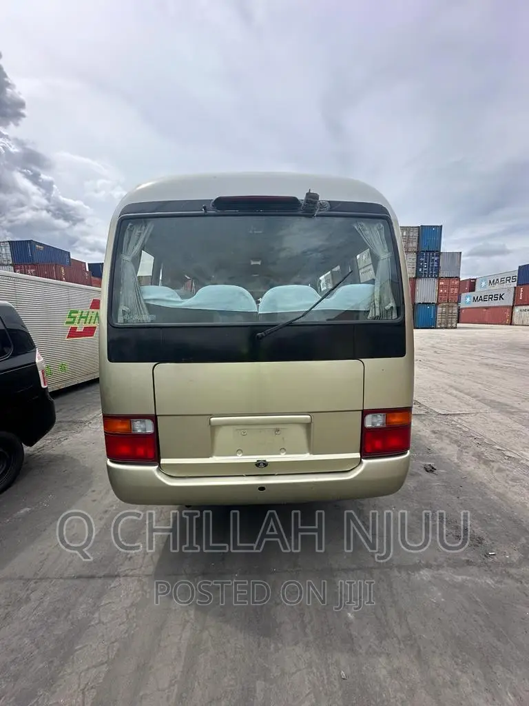 Toyota Coaster 2000 Gold