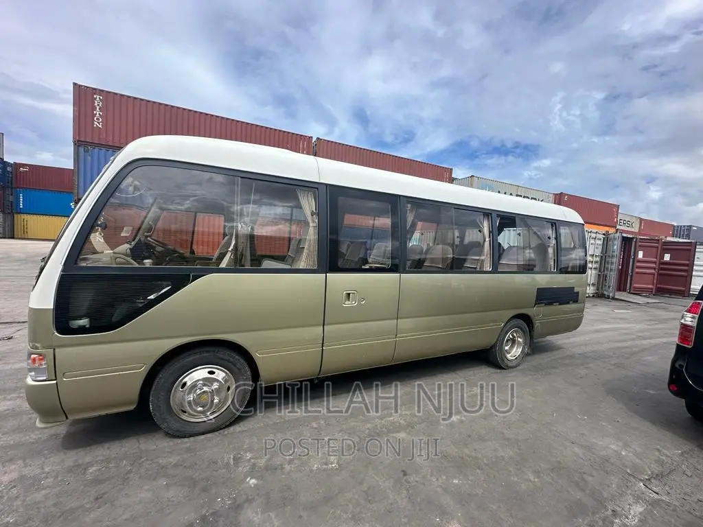 Toyota Coaster 2000 Gold