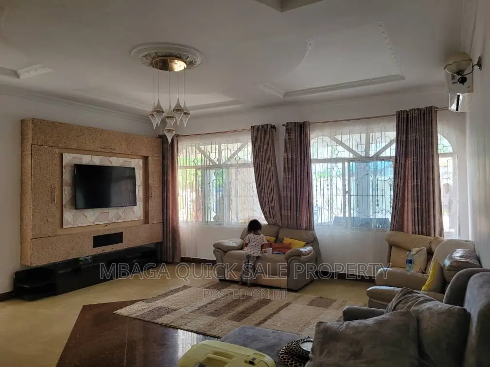 5bdrm House in Mbweni Jkt for sale