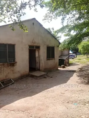 Kiwanja Kinauzwa Goba Kunguru