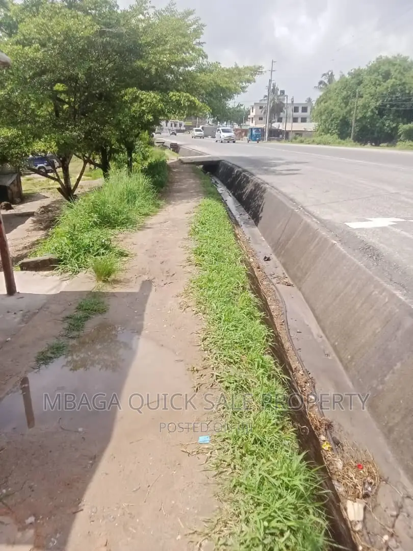 Kiwanja Kinauzwa Goba Kunguru