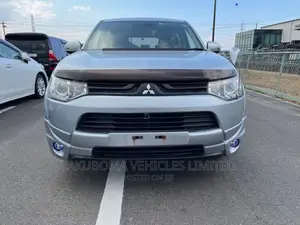 Mitsubishi Outlander 2013 Silver