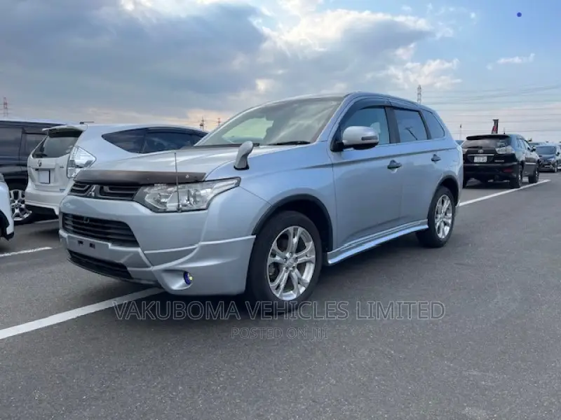 Mitsubishi Outlander 2013 Silver