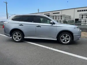Mitsubishi Outlander 2013 Silver