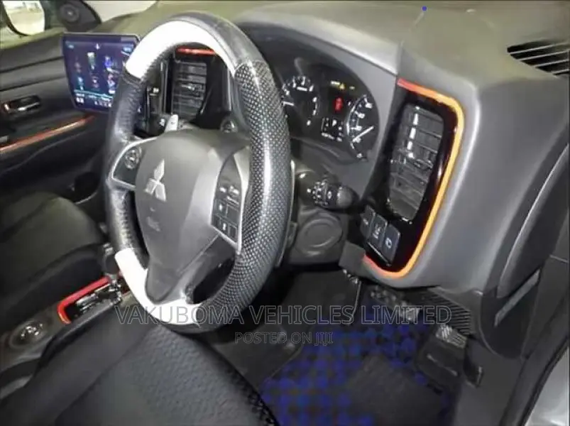 Mitsubishi Outlander 2013 Silver