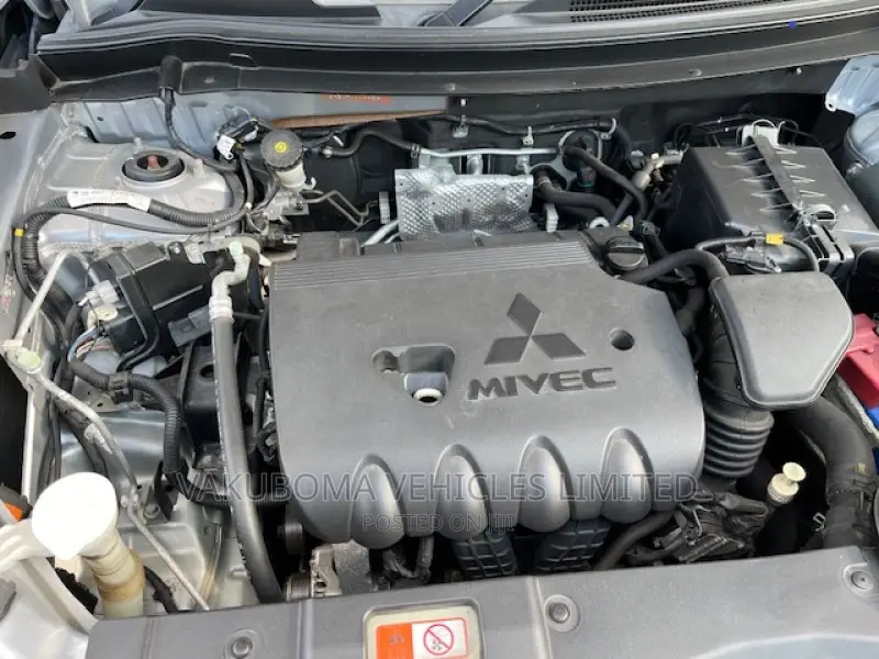 Mitsubishi Outlander 2013 Silver