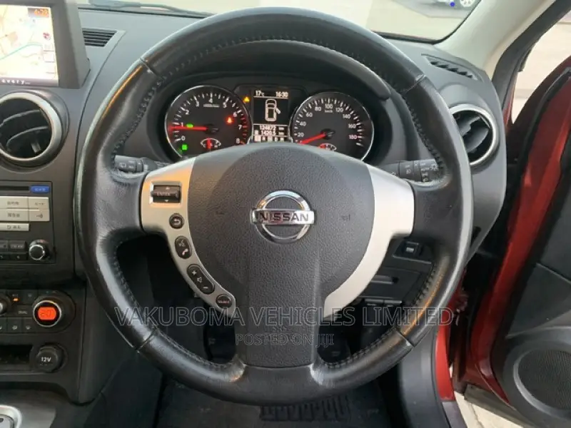 Nissan Dualis 2010 Brown