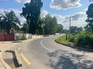 4bdrm Bungalow in Morroco Dsmblock 42, Kinondoni for sale