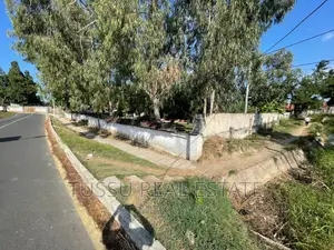 4bdrm Bungalow in Morroco Dsmblock 42, Kinondoni for sale