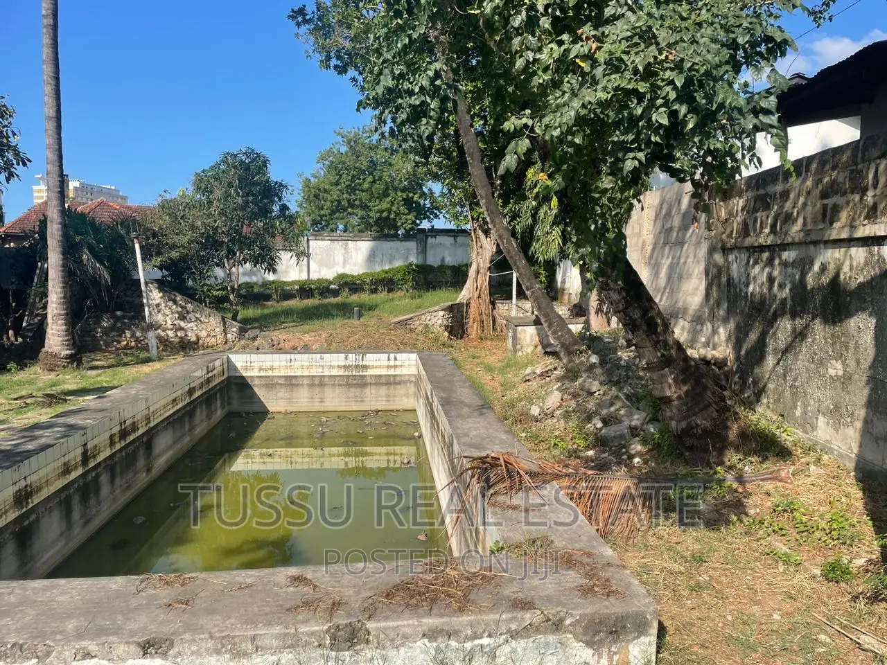 4bdrm Bungalow in Morroco Dsmblock 42, Kinondoni for sale