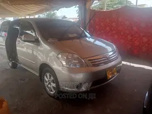Toyota Raum 1.5 FWD 2005 Beige