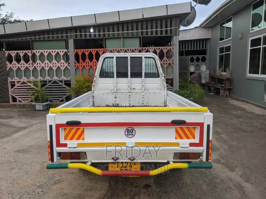 Toyota TownAce 2005 White