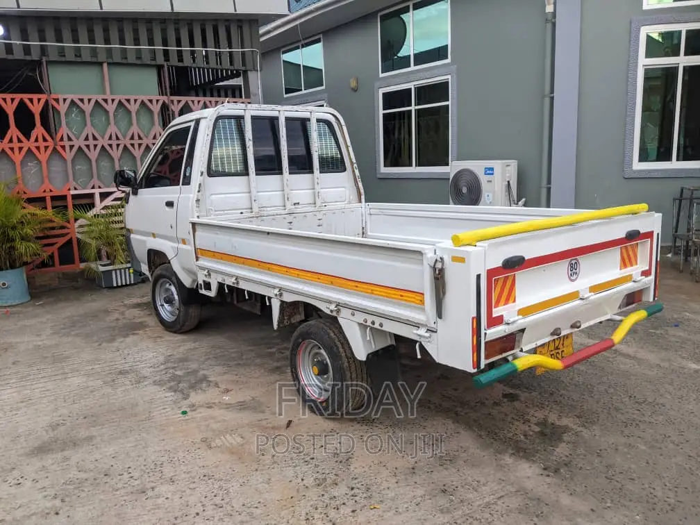 Toyota TownAce 2005 White