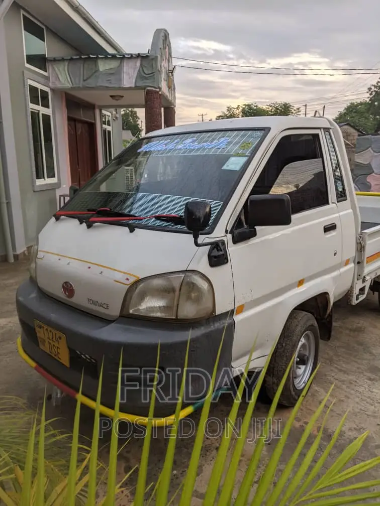 Toyota TownAce 2005 White