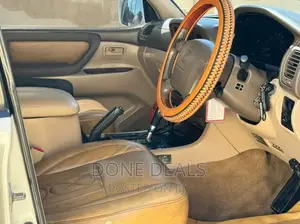 Toyota Land Cruiser 2003 White