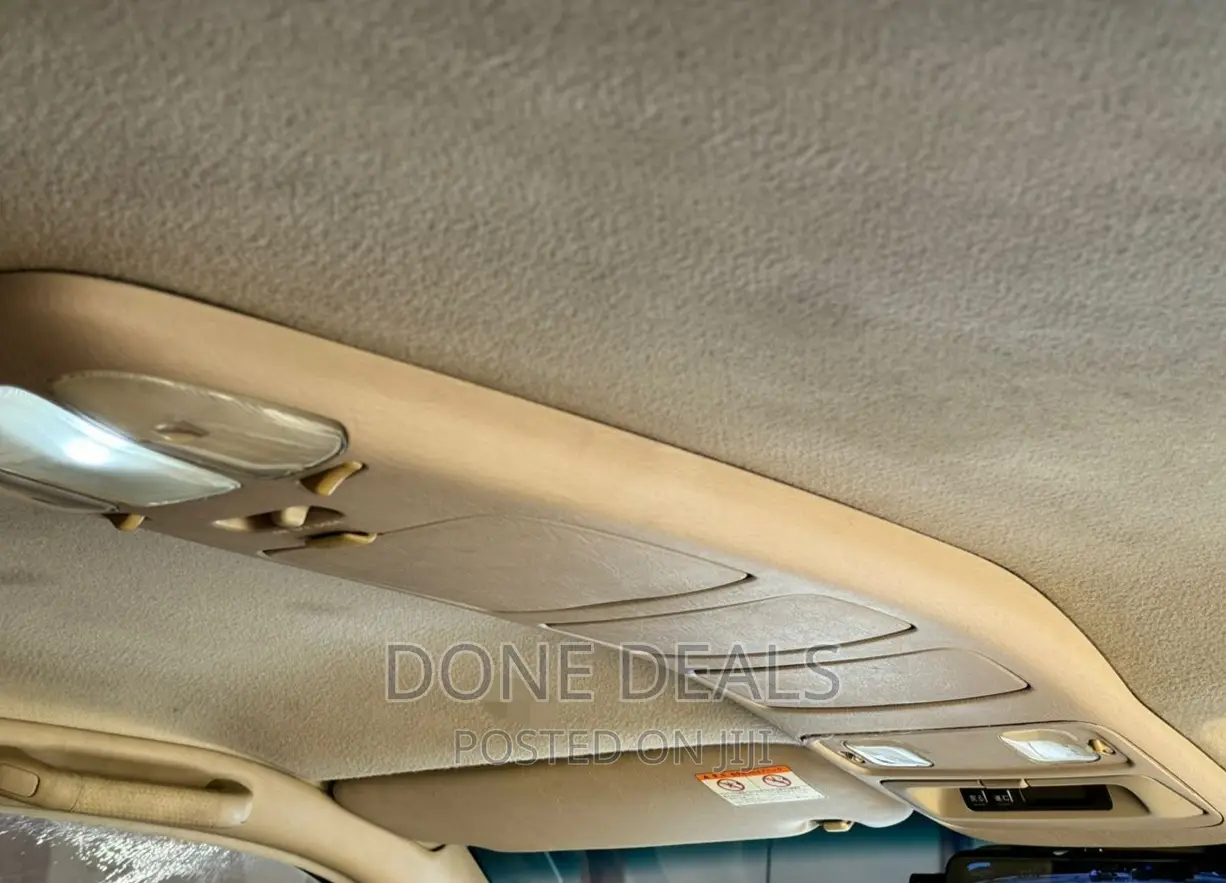 Toyota Land Cruiser 2003 White