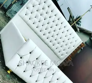Bed Sofa 5,6 Nzuri Sana