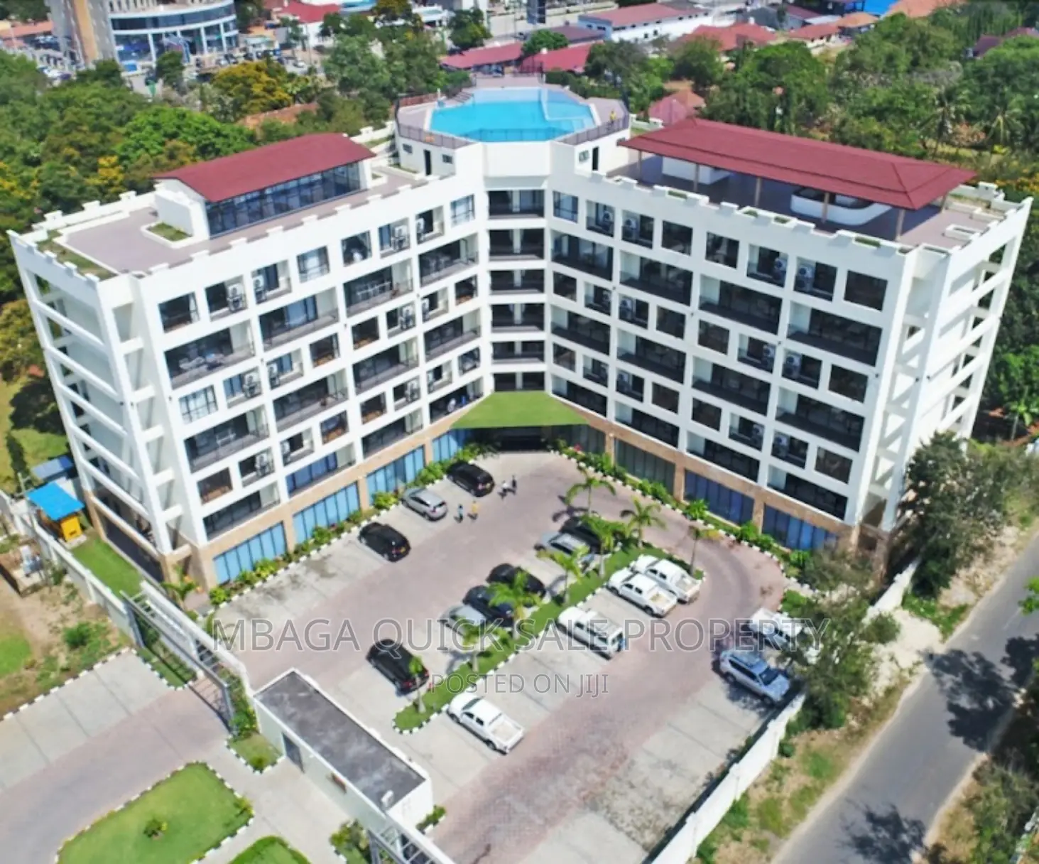 20bdrm Apartment in Oyster Bay for sale