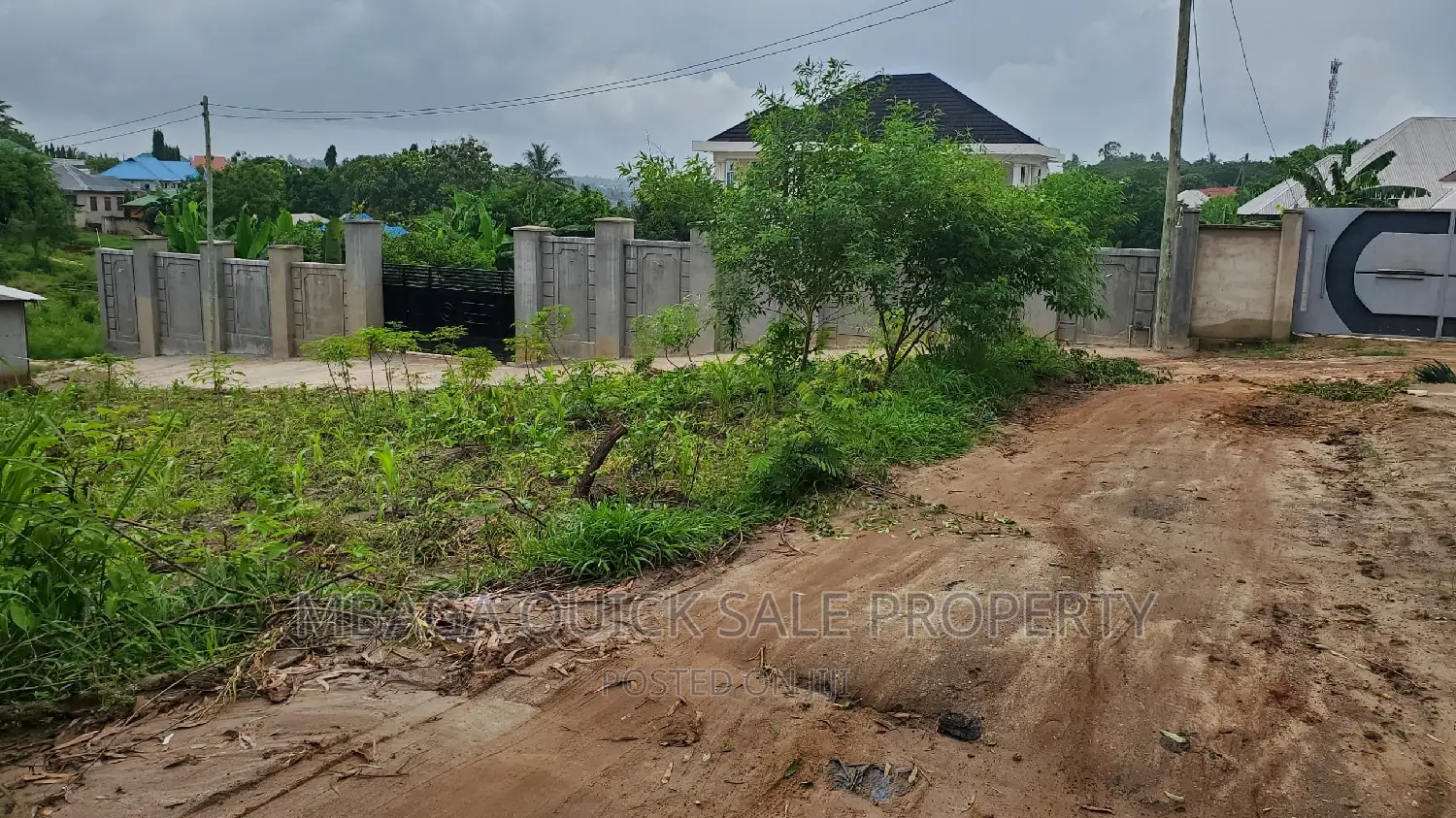 Plot Inauzwa Madale Mivumoni