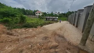 Plot Inauzwa Madale Mivumoni