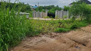 Plot Inauzwa Madale Mivumoni