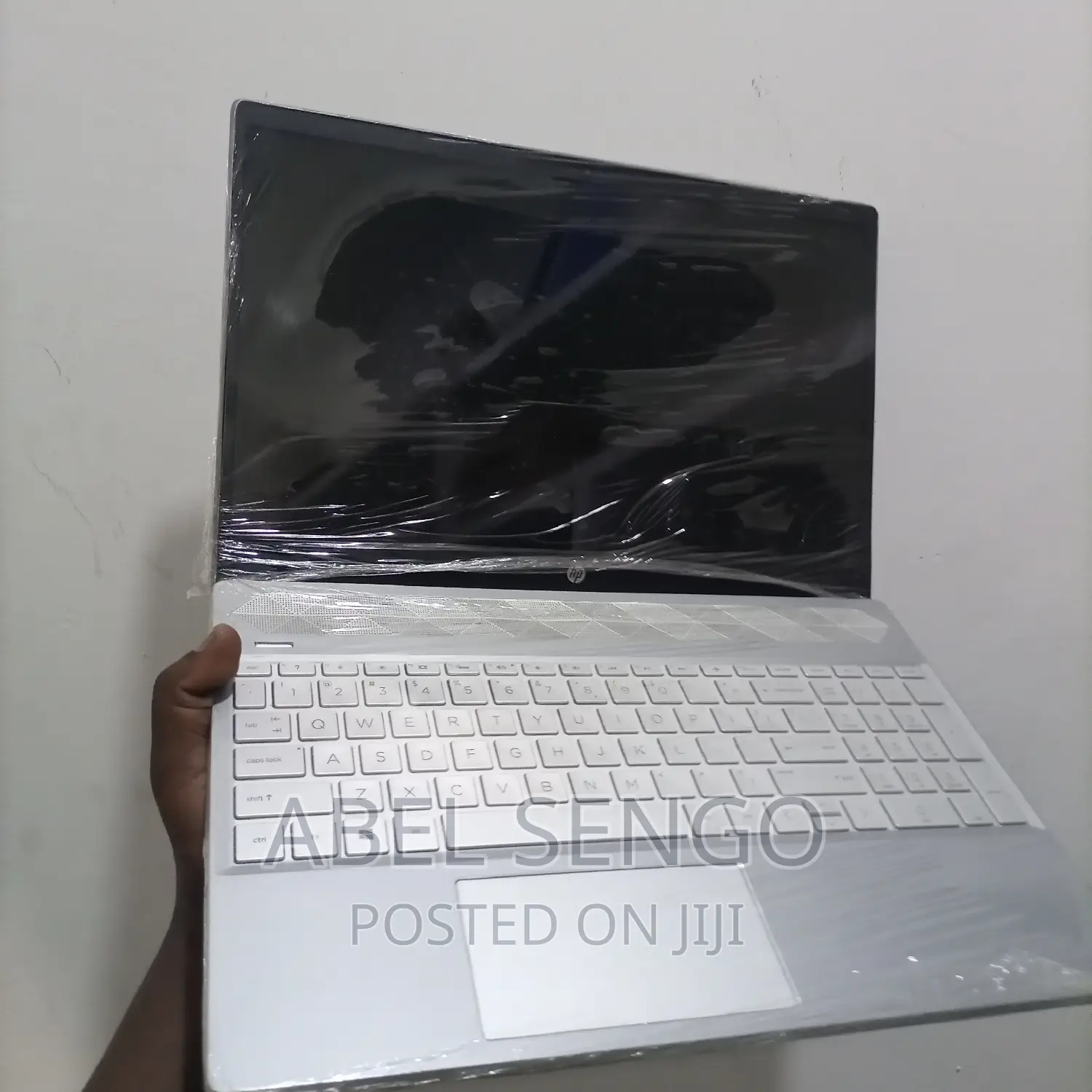 Laptop HP Pavilion 15-Cs3063cl 8GB Intel Core I5 HDD+SSD 500GB