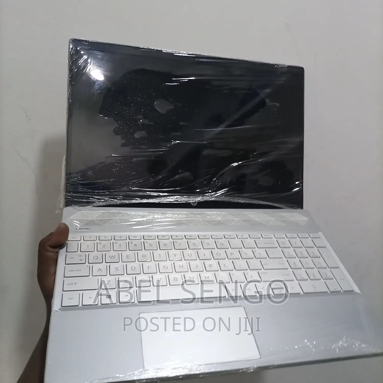 Laptop HP Pavilion 15-Cs3063cl 8GB Intel Core I5 HDD+SSD 500GB