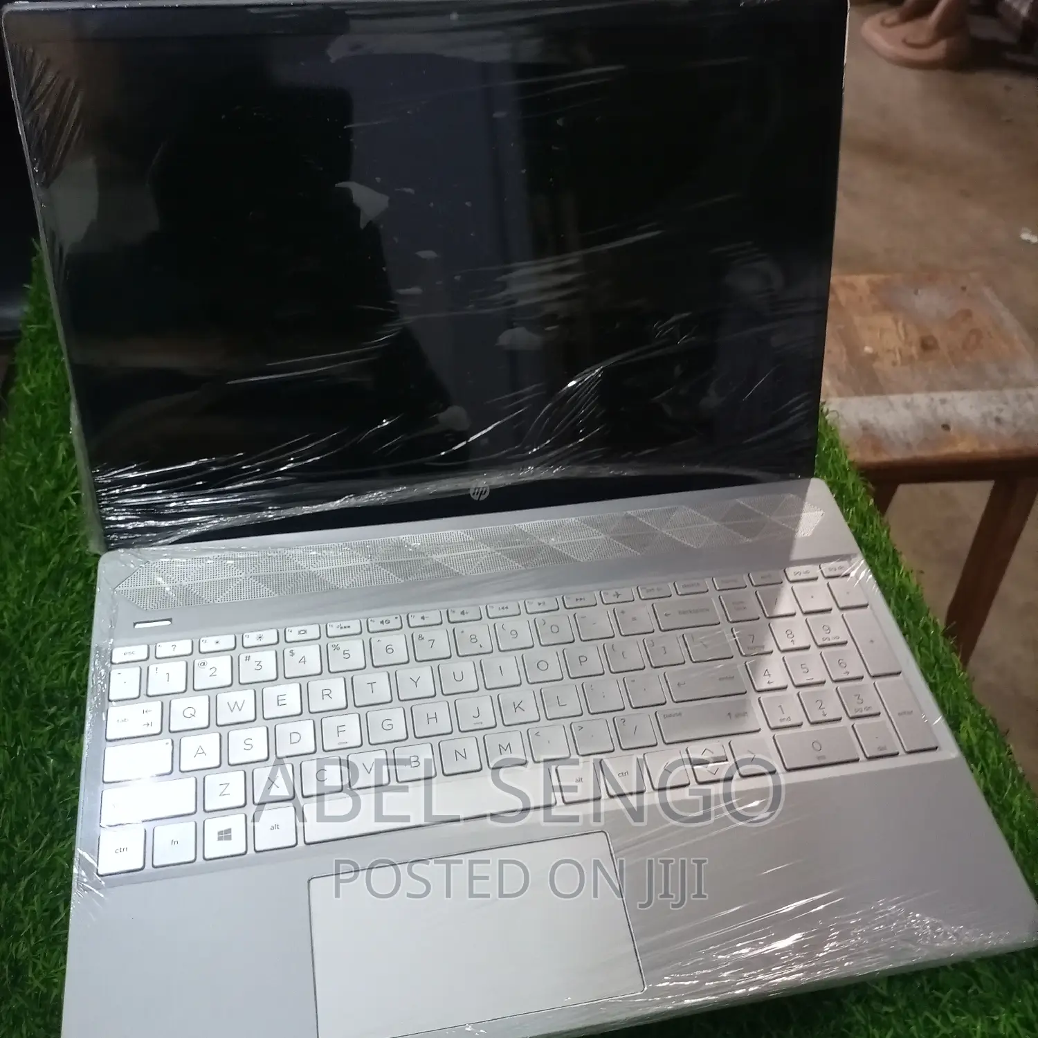 Laptop HP Pavilion 15-Cs3063cl 8GB Intel Core I5 HDD+SSD 500GB
