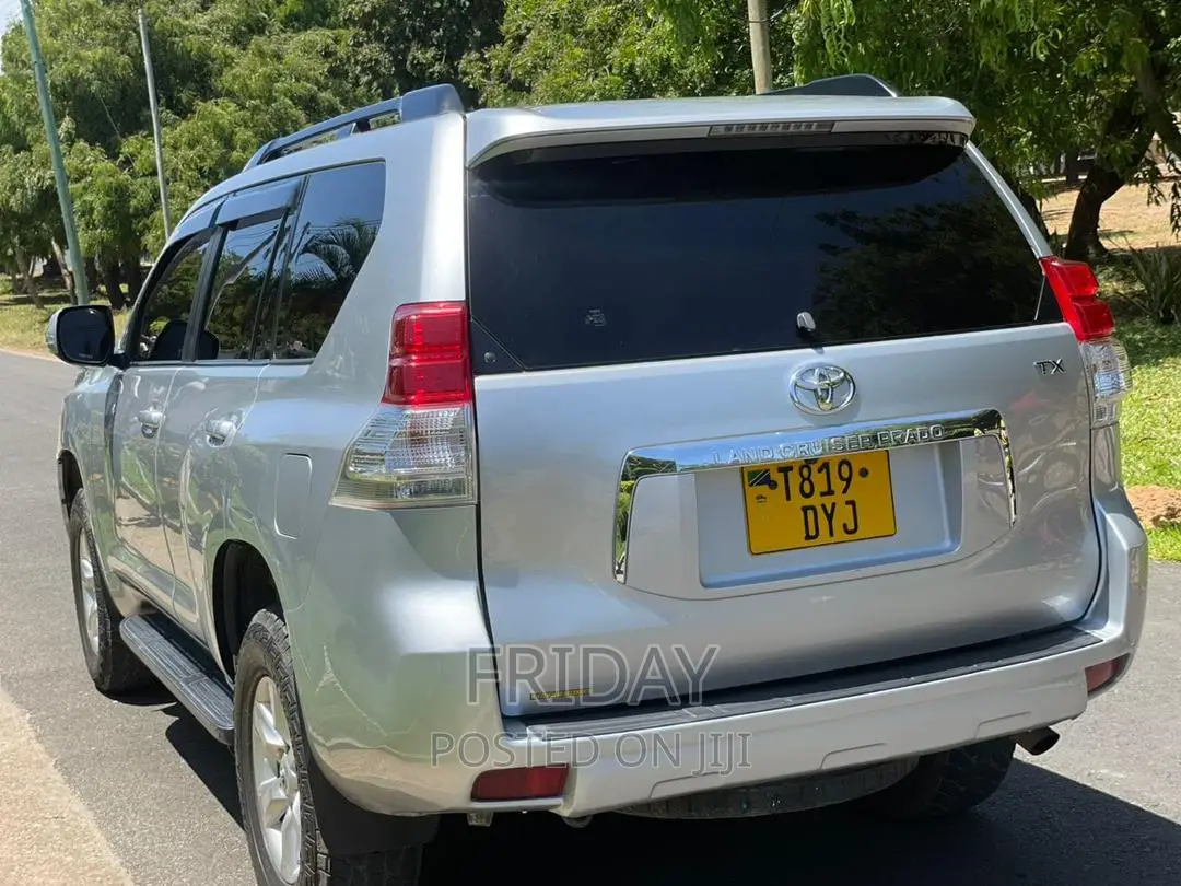 Toyota Land Cruiser Prado 2010 White