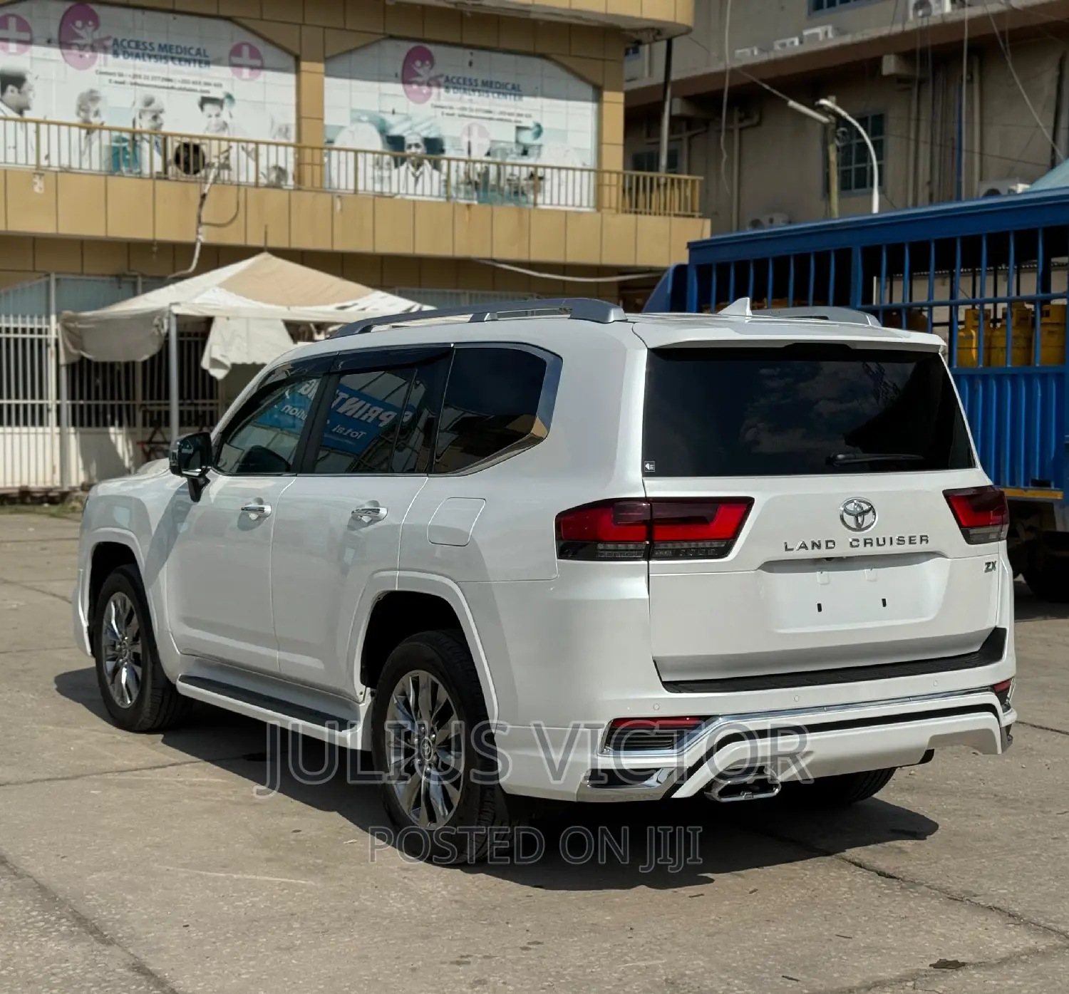 Toyota Land Cruiser 2022 White