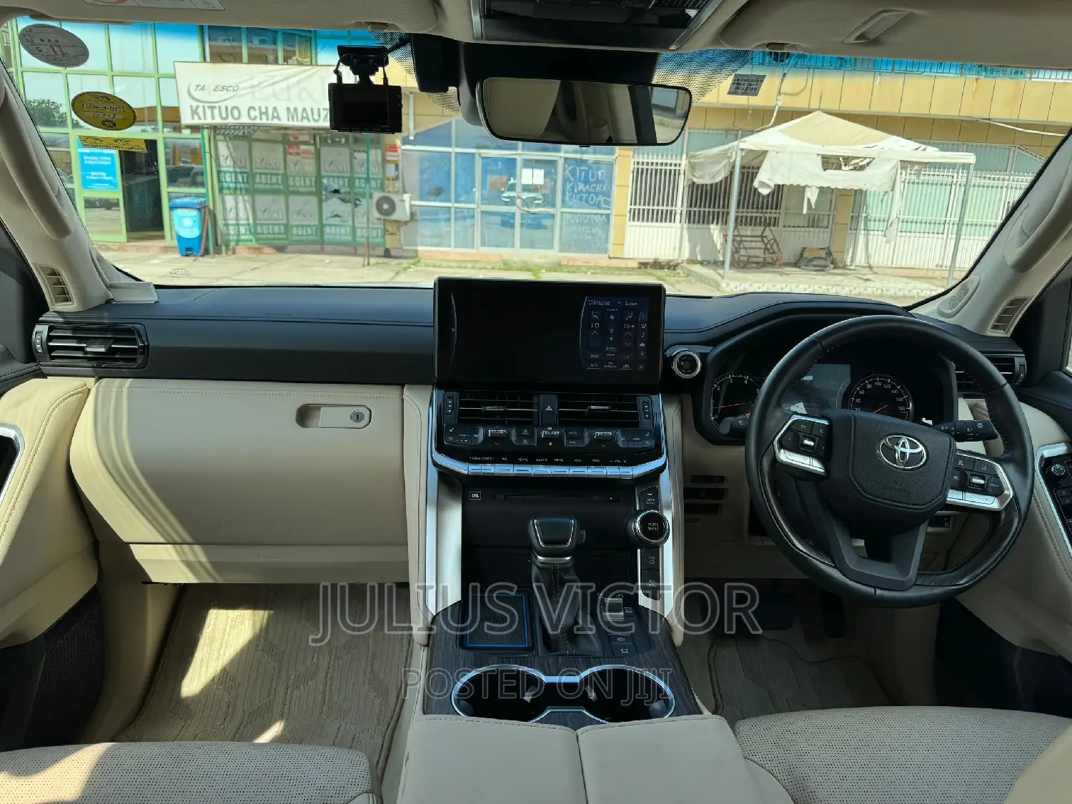 Toyota Land Cruiser 2022 White