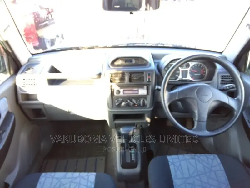 Mitsubishi Pajero 2000 Green