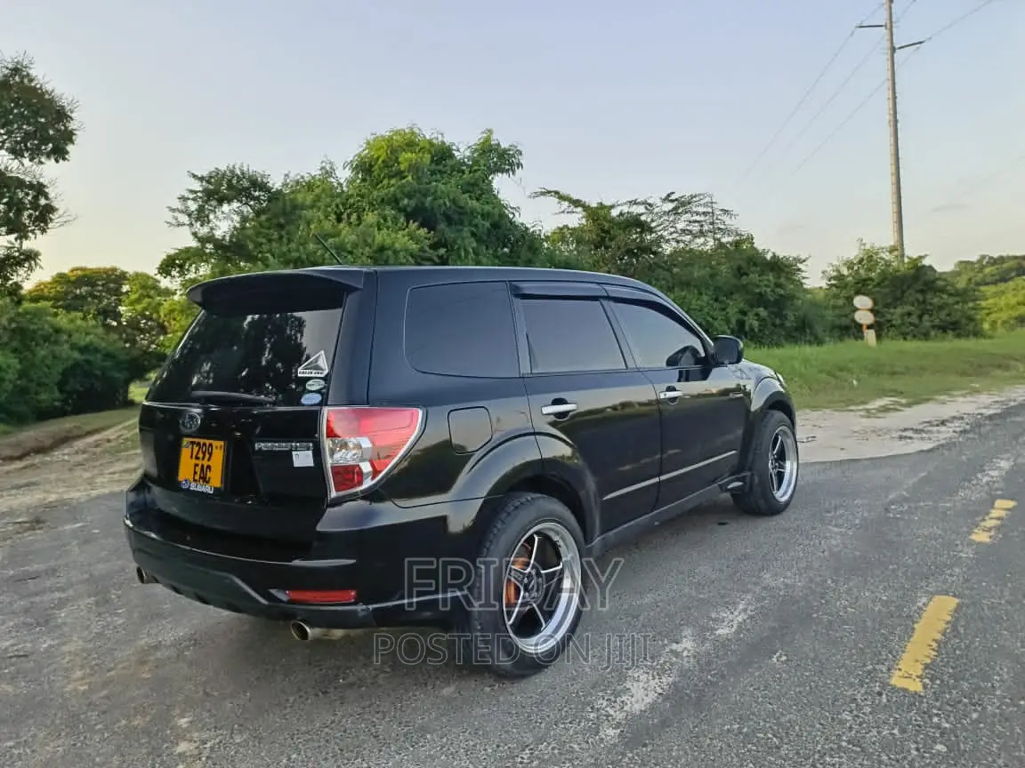 Subaru Forester 2010 Black