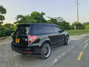 Subaru Forester 2010 Black