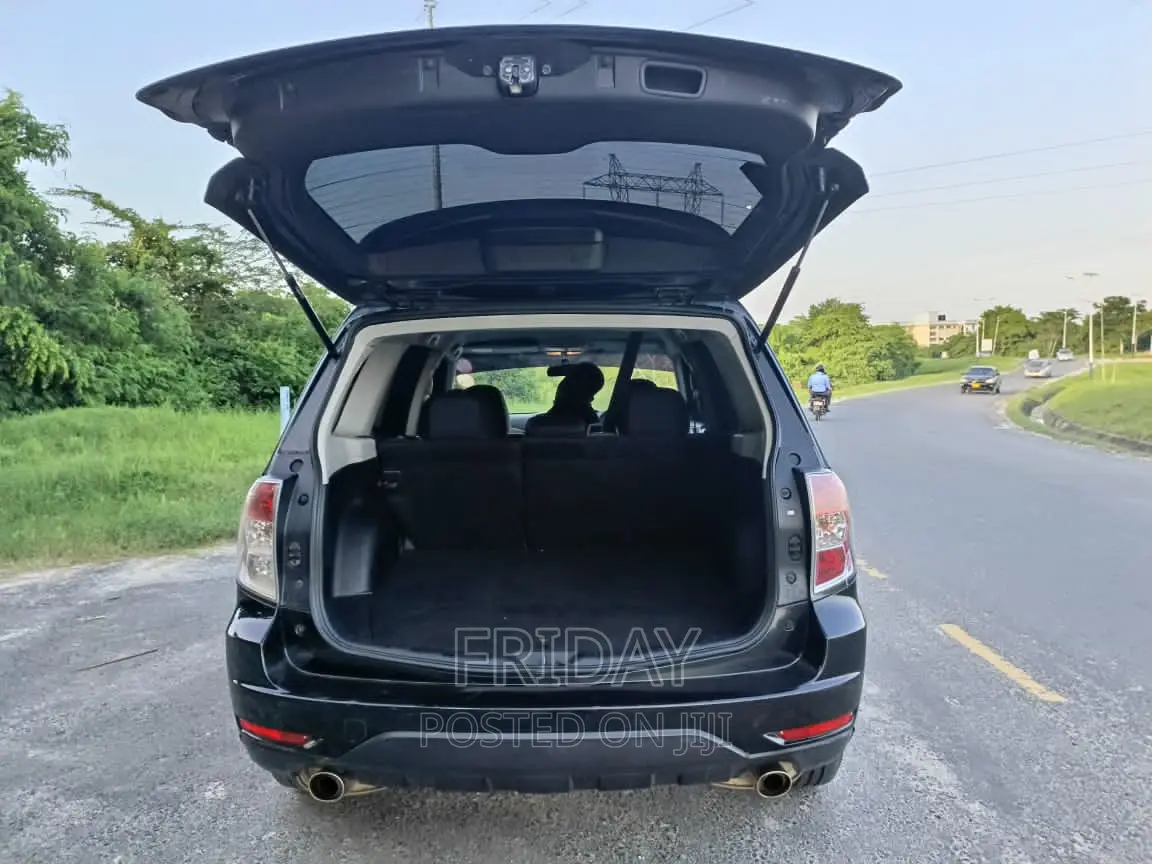 Subaru Forester 2010 Black
