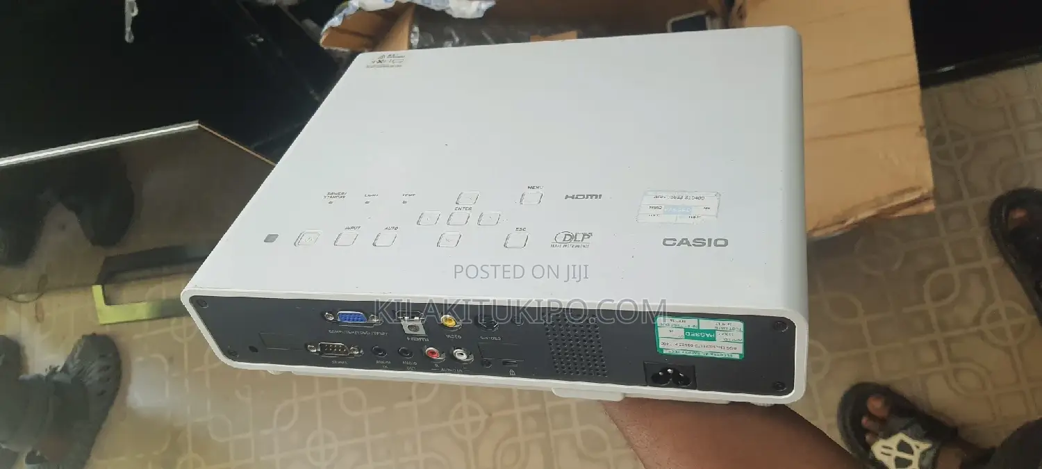 Casio Projector Xj-M130