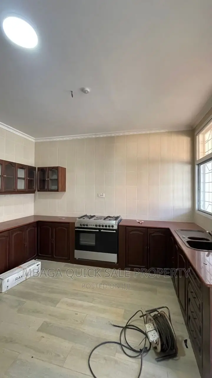 4bdrm House in Msasani for rent