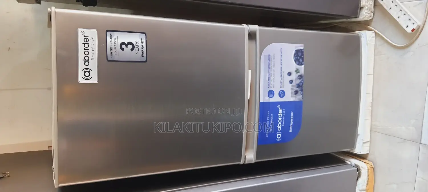 Refrigerator With 150L Aborder