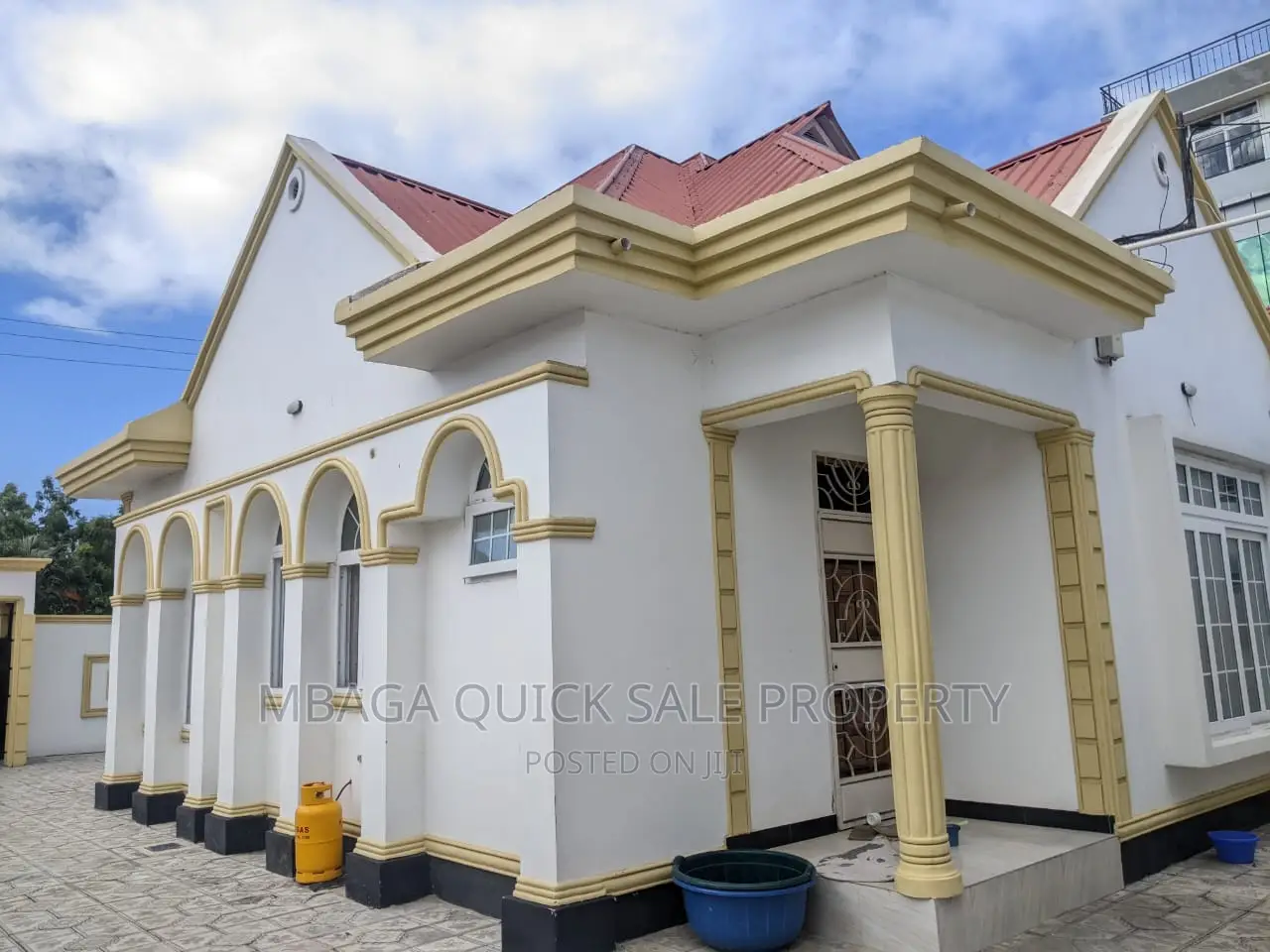 3bdrm Apartment in Mbezi Beach Shoppers for rent