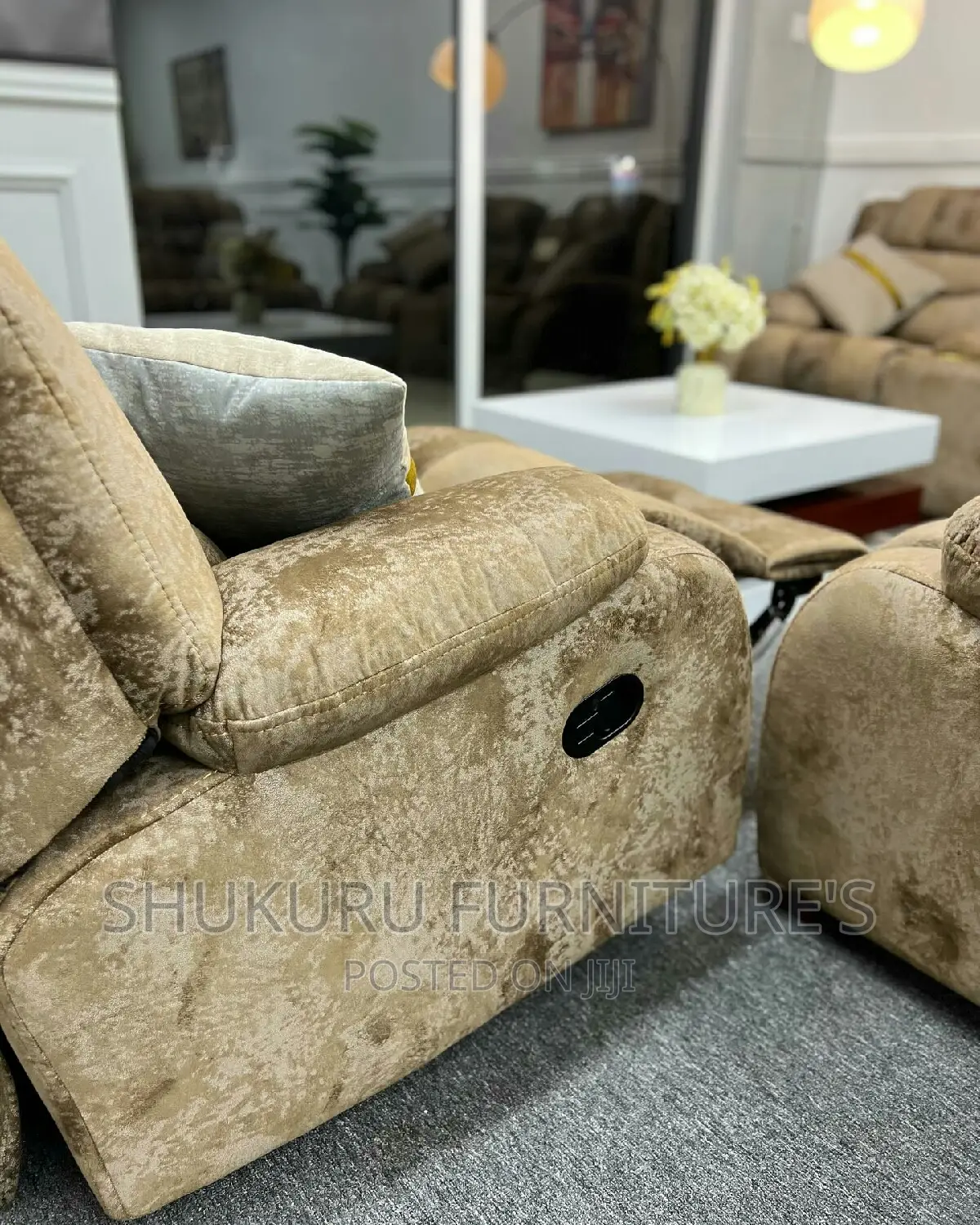 RECLINER Seat 7