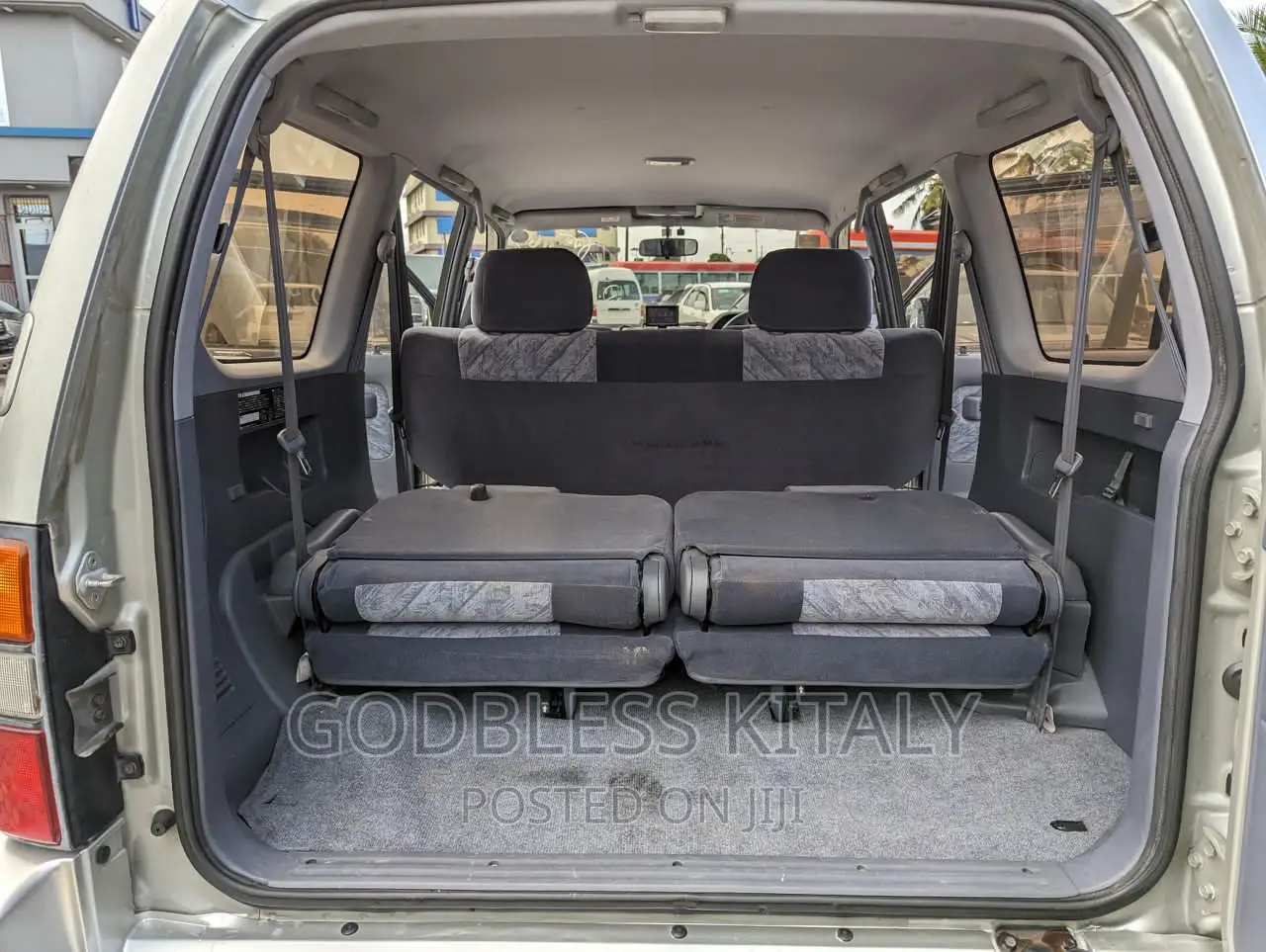 Toyota Land Cruiser Prado 2000 Silver