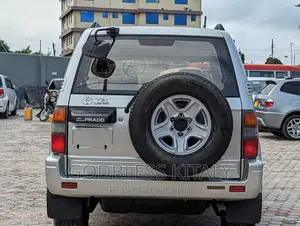 Toyota Land Cruiser Prado 2000 Silver