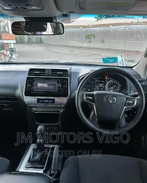 Toyota Land Cruiser Prado 2018 Black