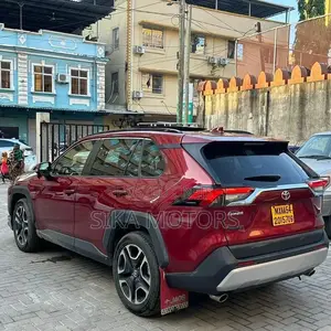Toyota RAV4 2019 Red