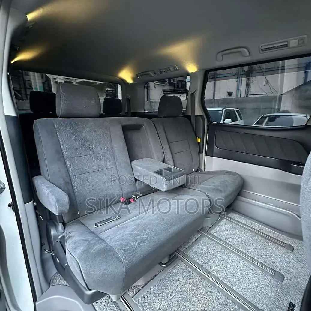 Toyota Alphard 2006 White