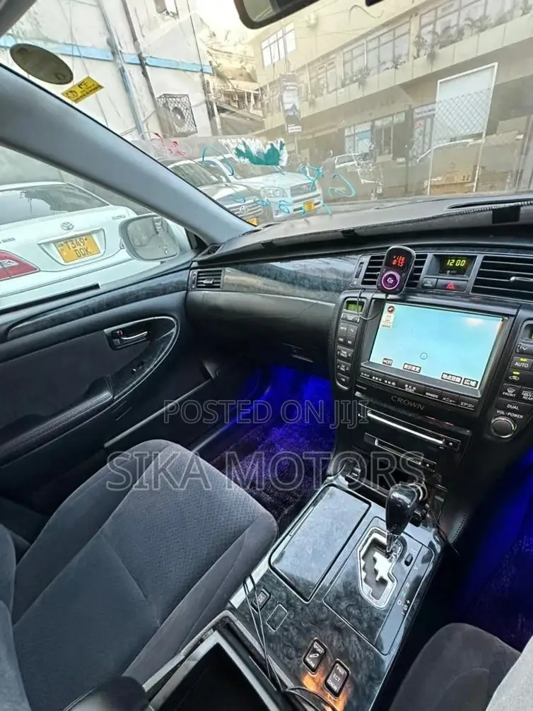 Toyota Crown 2007 Silver