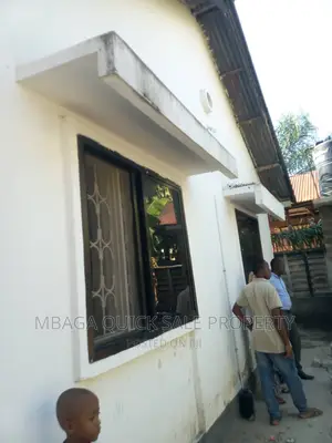 3bdrm House in Mikocheni for rent